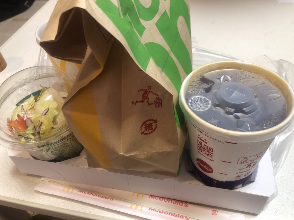 マクドナルドのテイクアウト時の包装容器